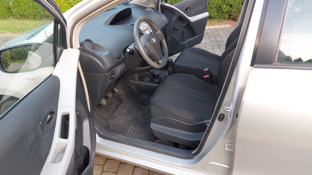 Toyota Yaris 1.0 benzyna 2007