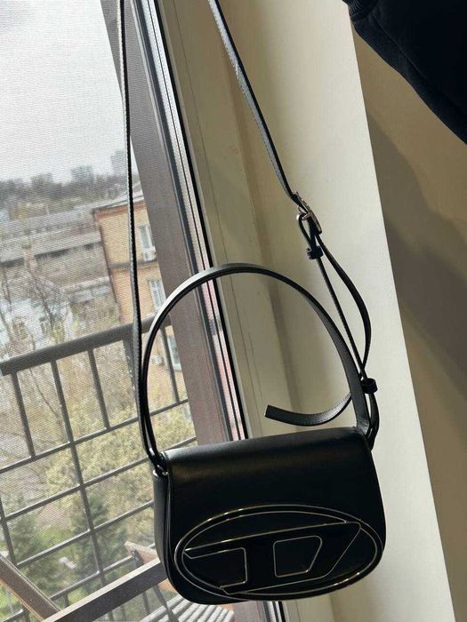 Сумка Diesel від Анни Трінчер