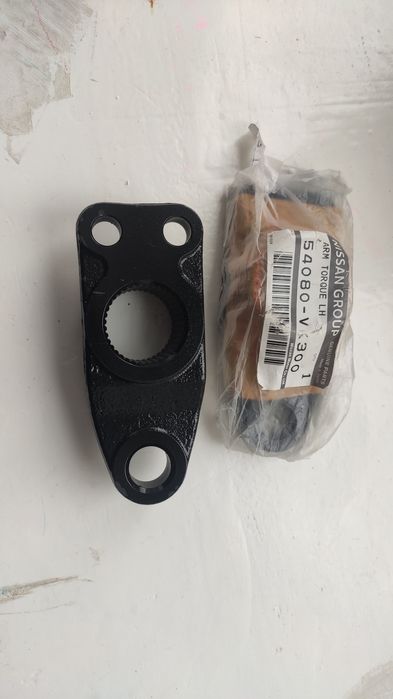 54080VK300 Nissan d22 торсіона передній упори.