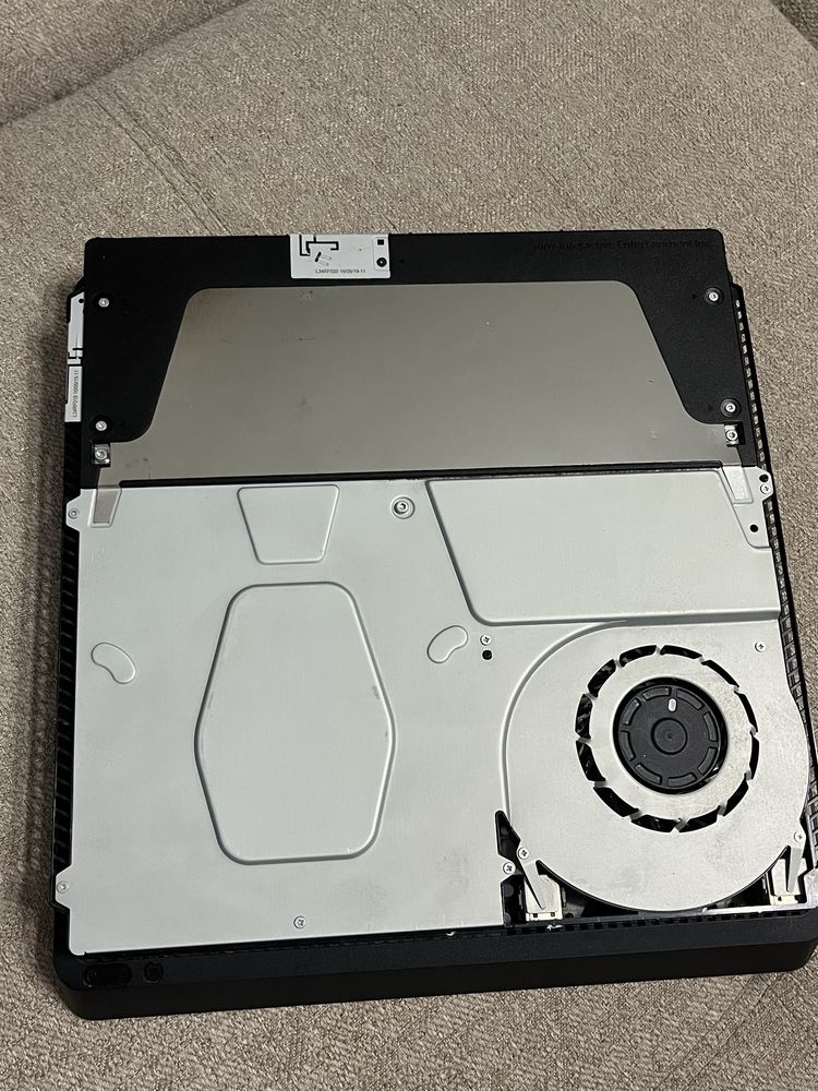 PlayStation 4 Slim 1TB (CUH-2016B)