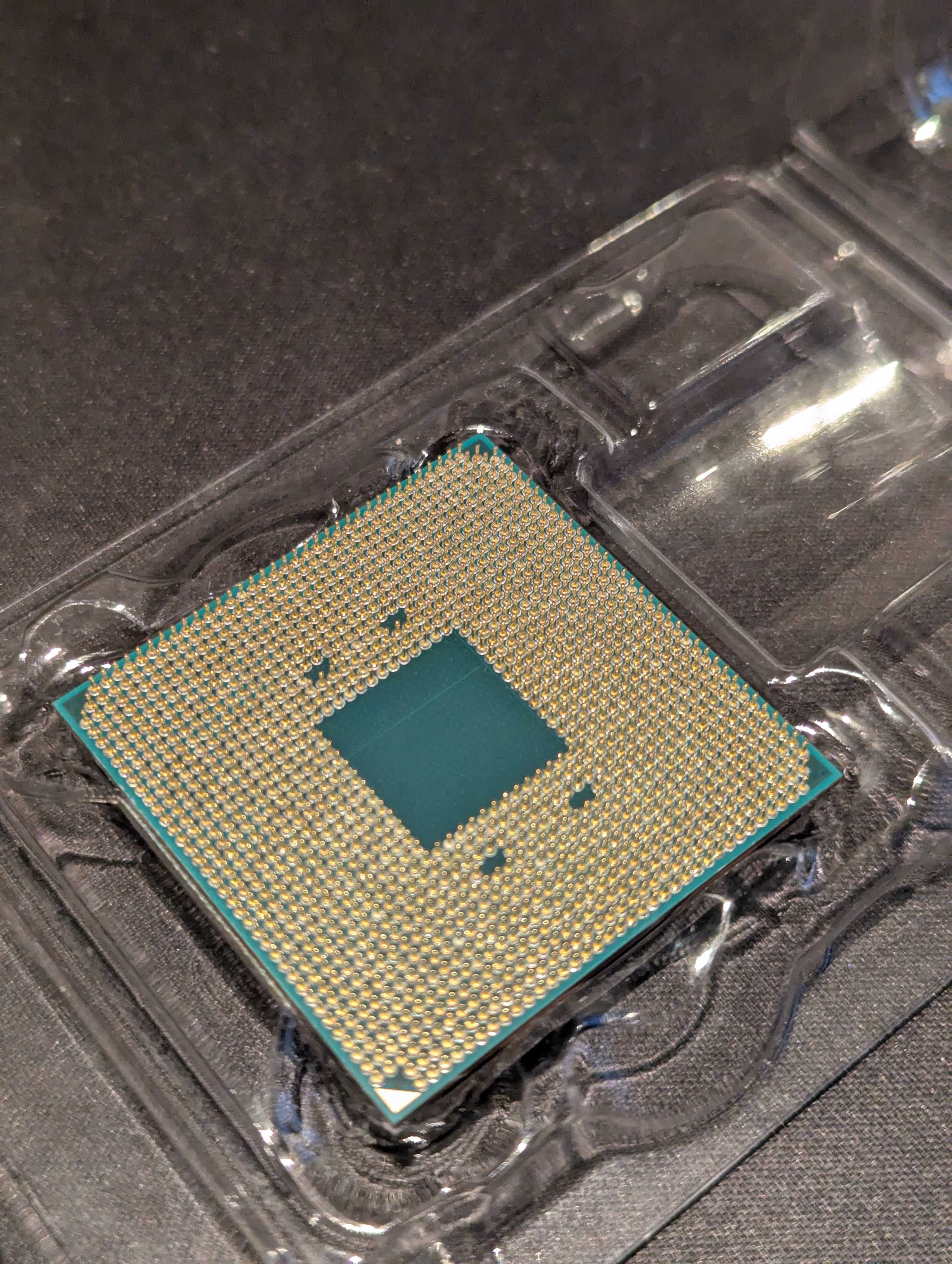AMD Ryzen 9 3900XT
