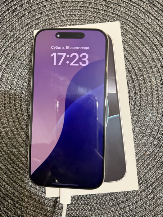 Iphone 16 Pro на 256 гб в ідеальному стані . Ще на гарантії. Акб 90%