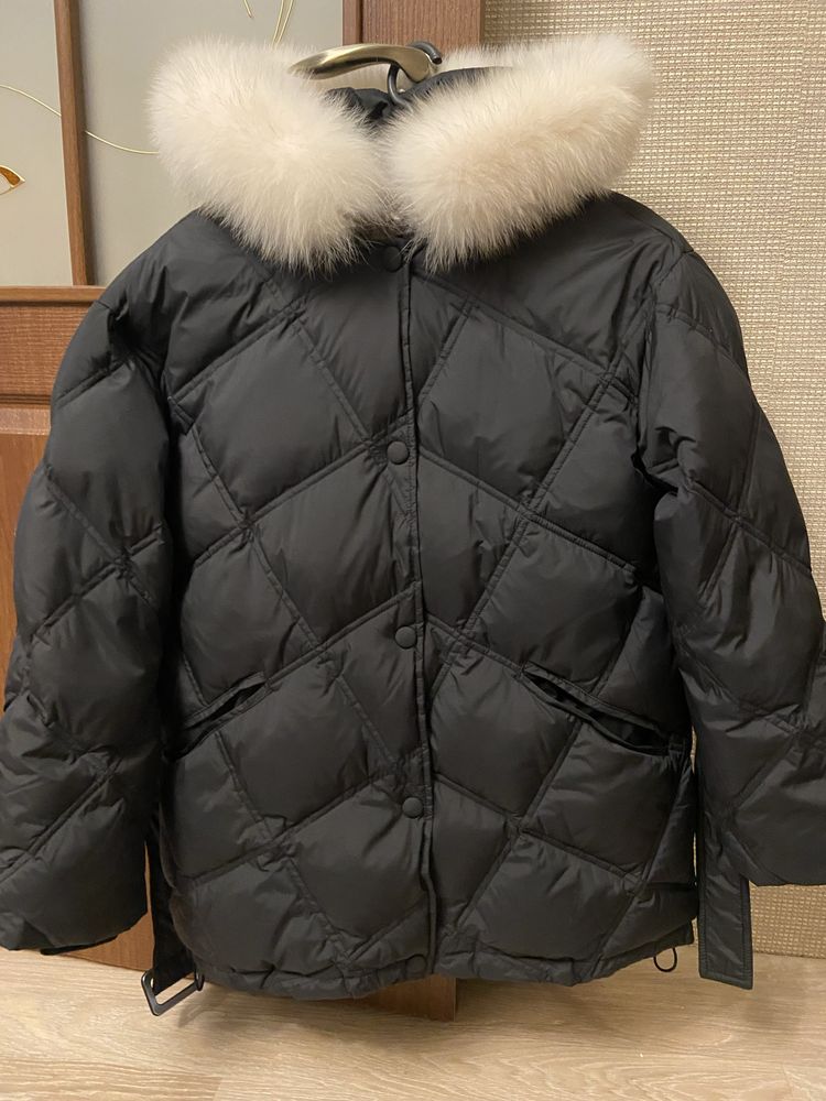 Продам новую зимнюю куртку размер L-XL