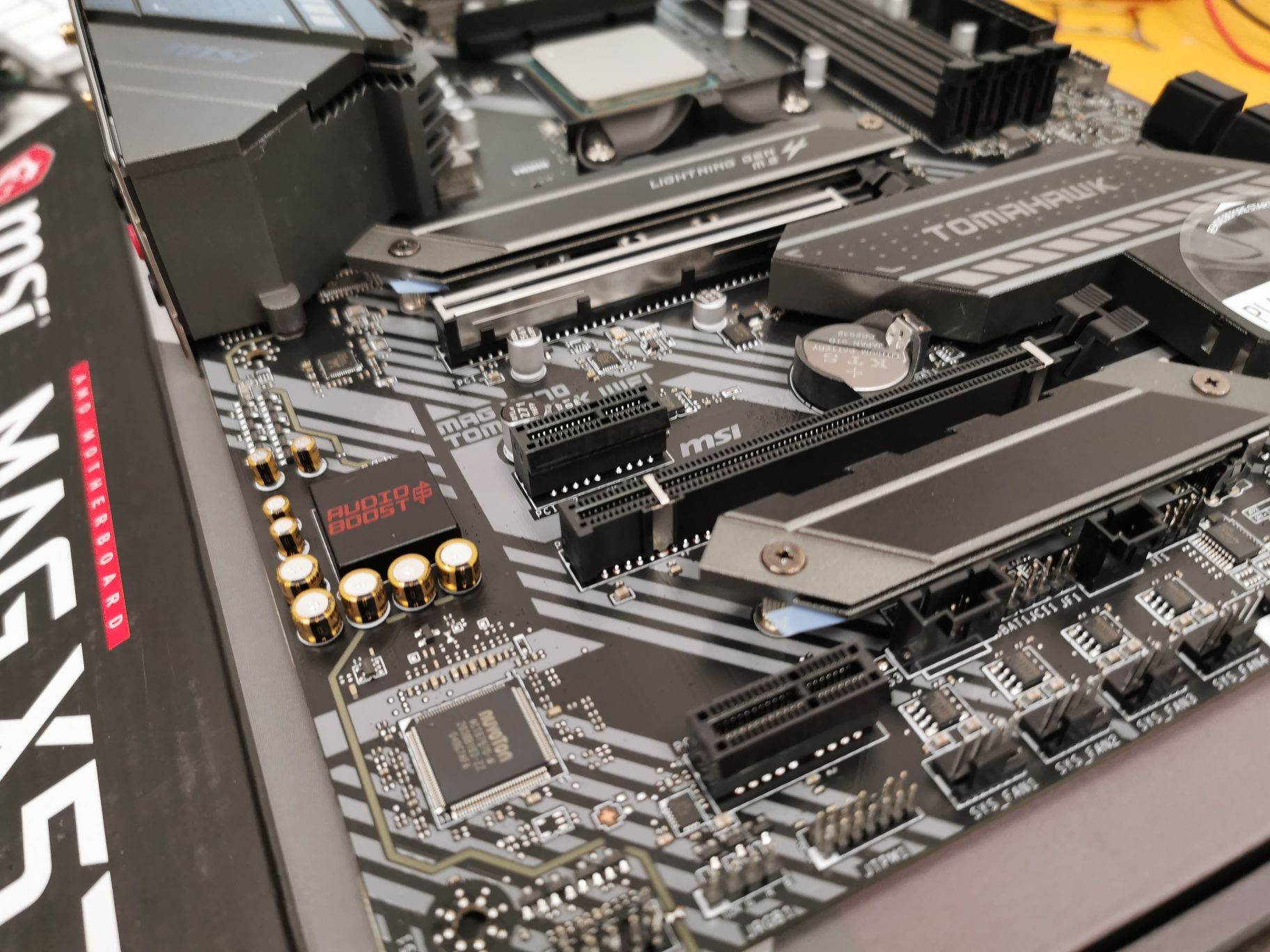 Msi x570 tomahawk wifi Ryzen 7 5800x 32GB DDR4