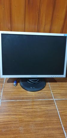 Varios monitor 19" para venda
