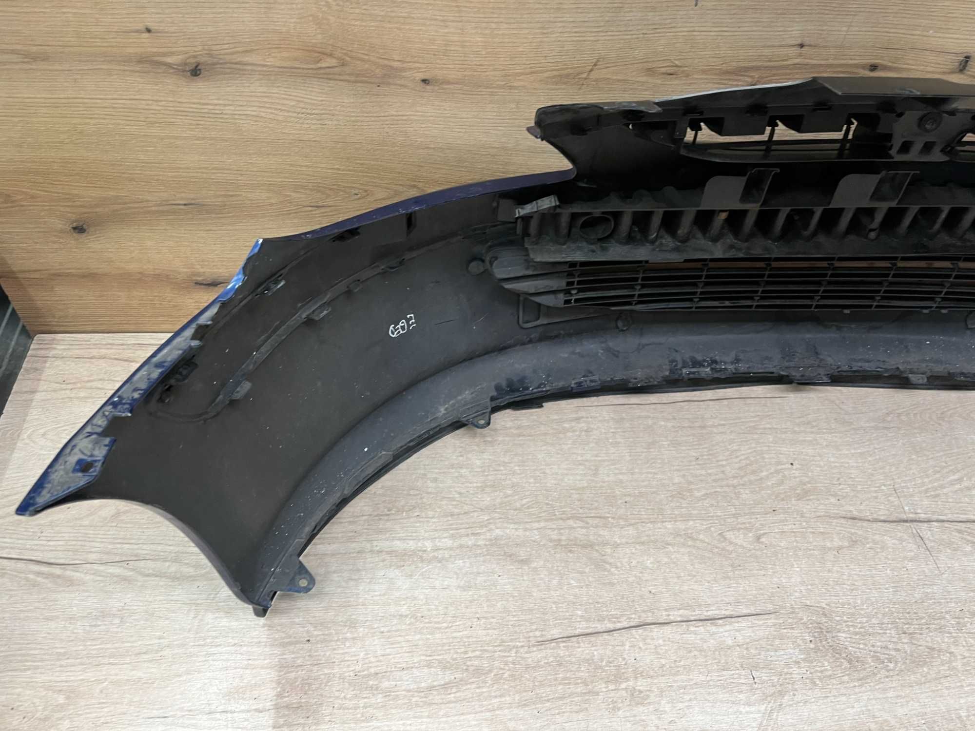 Zderzak przedni Peugeot 307 kolor eged