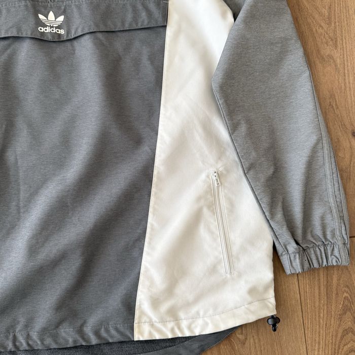 Hoodie / Corta Vento Adidas