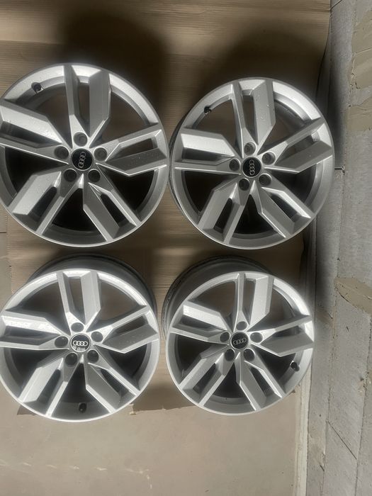 Диски  орігінал Ауді Q5, A6, A4,   8J 18 H2 ET 39