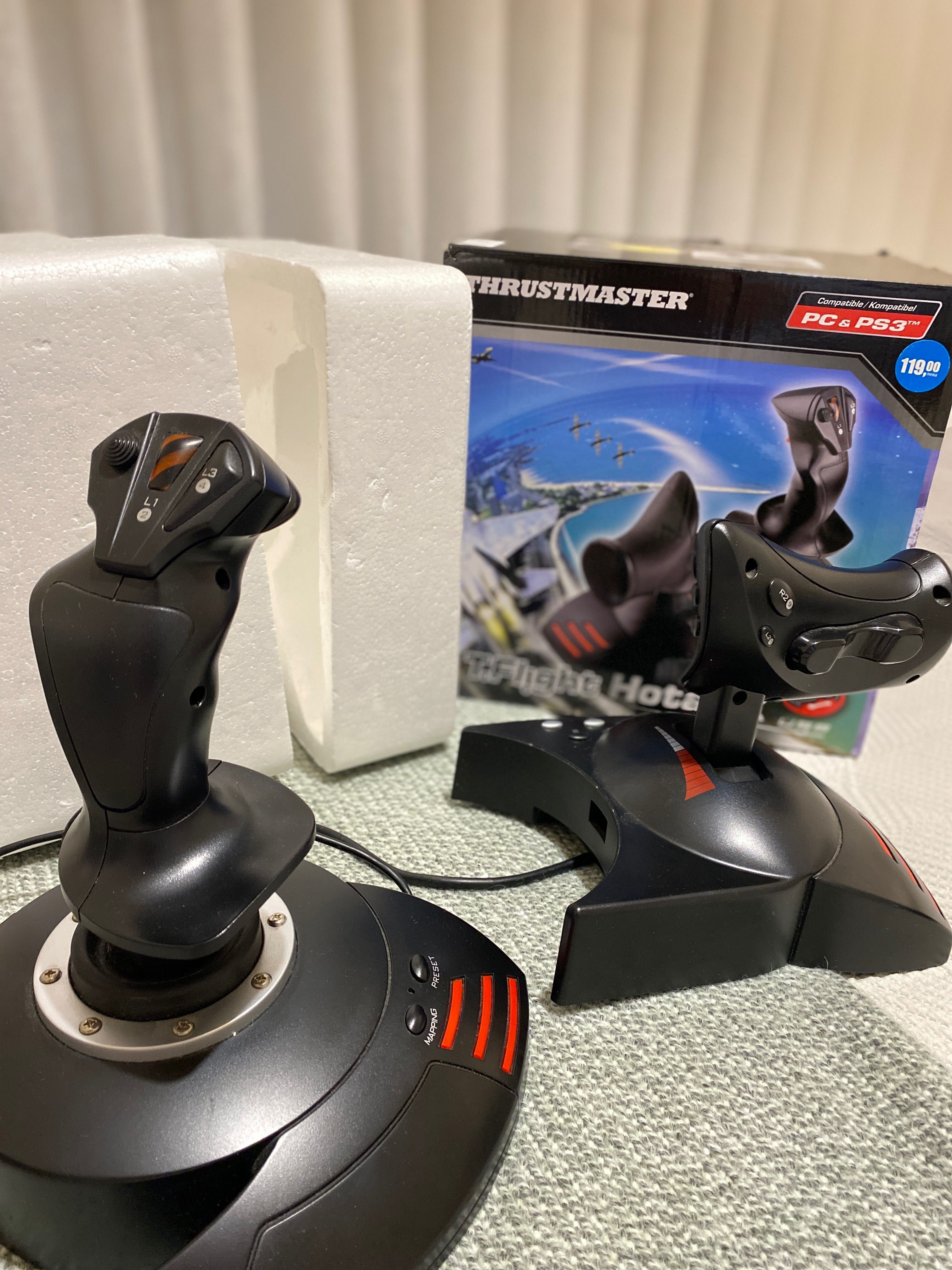 Flight simulator (joystick + throttle) - Thrustmaster