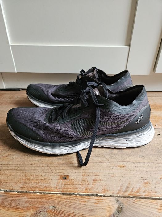 Ténis de corrida longa distância- Decathlon kiprun kslight