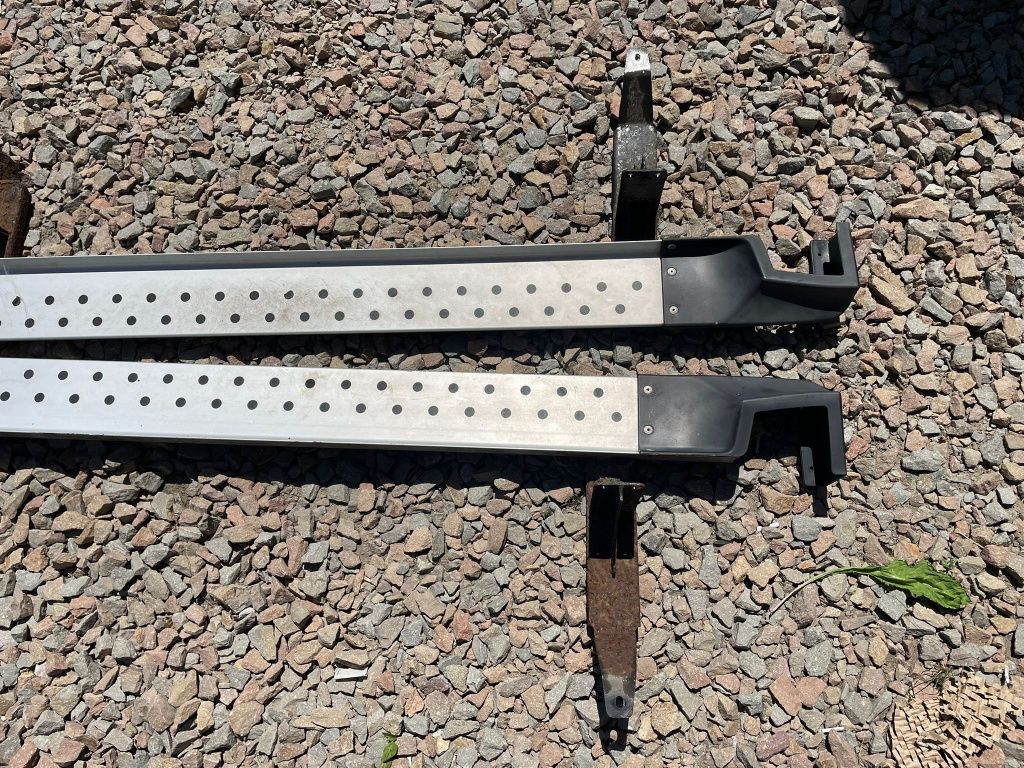 Progi Stopnie Boczne Suzuki Grand Vitara 2 II 05-14r  3 D