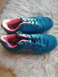 Adidasy Elbrus 31