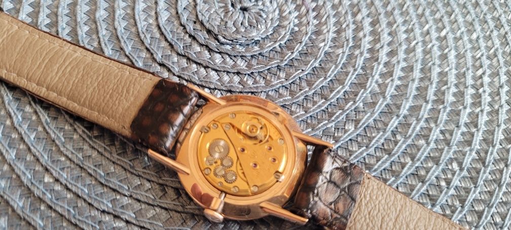 Złoty zegarek Łucz jak nowy, 14k 585 583 manual