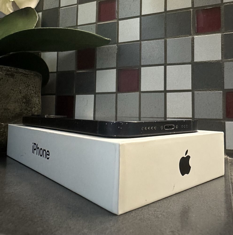 iPhone 12 4/64GB