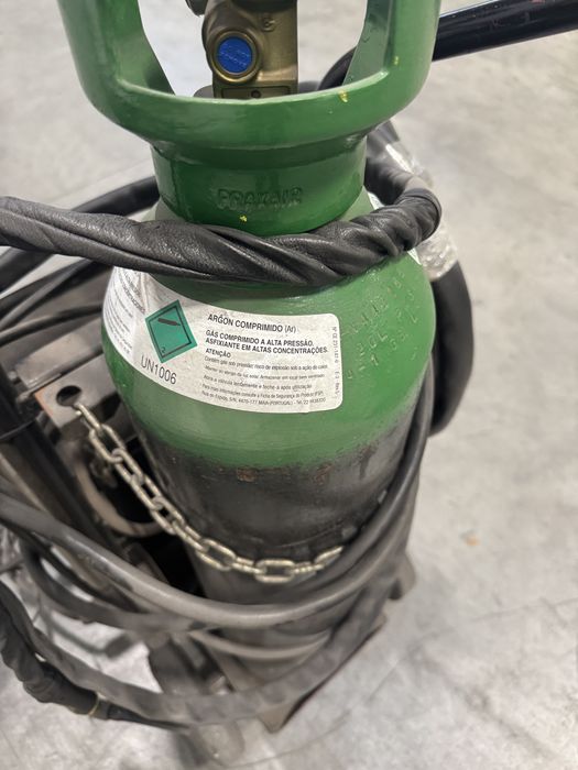 Máquina de soldar TIG Unisolda TigM 150+ com botija, carrinho e tocha