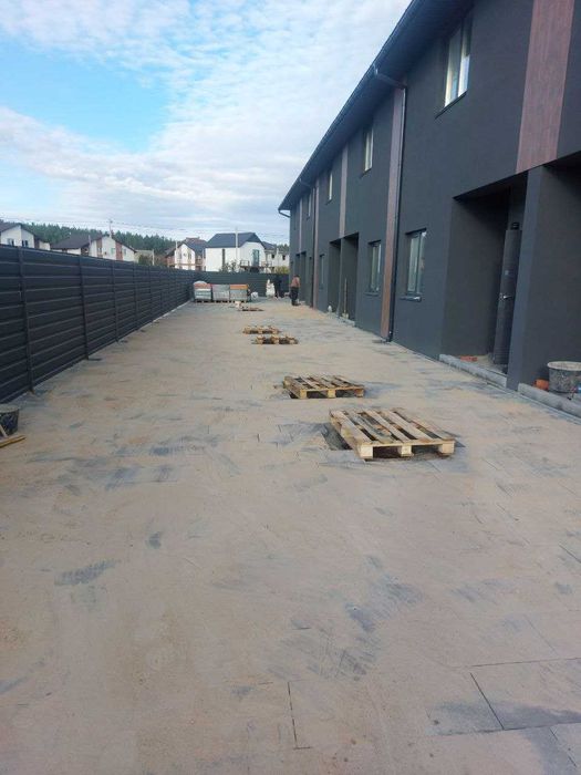 ТАУН З РЕМОНТОМ 110м2! 4 кімнати! Кухня 22м2! Швидкий виїзд на Київ!