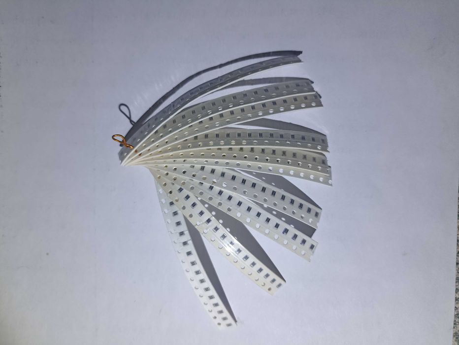 660 Набір резисторів SMD 0402 0603 0805 1206 1/4Вт.0,1-0,33-0,47-1Ohm