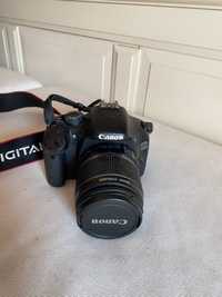 Canon EOS 550D + Lente EFS 18-55mm