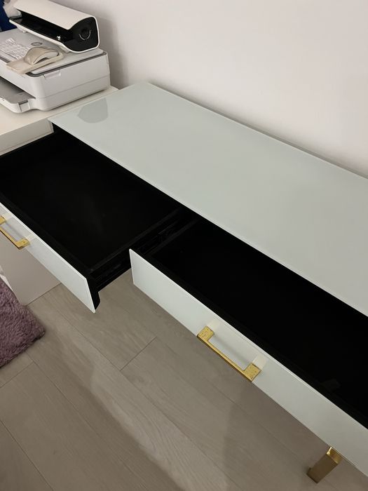 Consola de entrada da best design