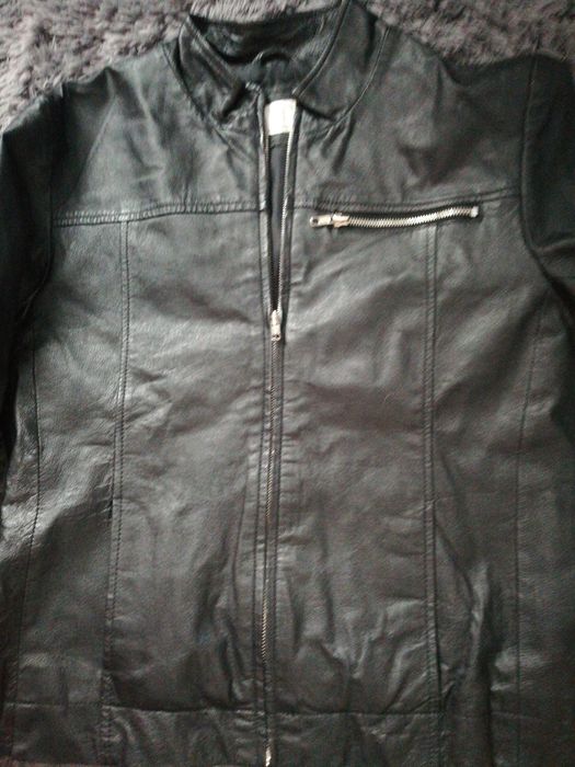 Kurtka skórzana czarna krotka