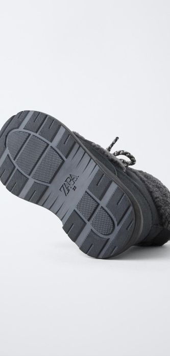 Розпродаж. Чобітки Нові. Zara оригінал. Розмір 22 та 23.