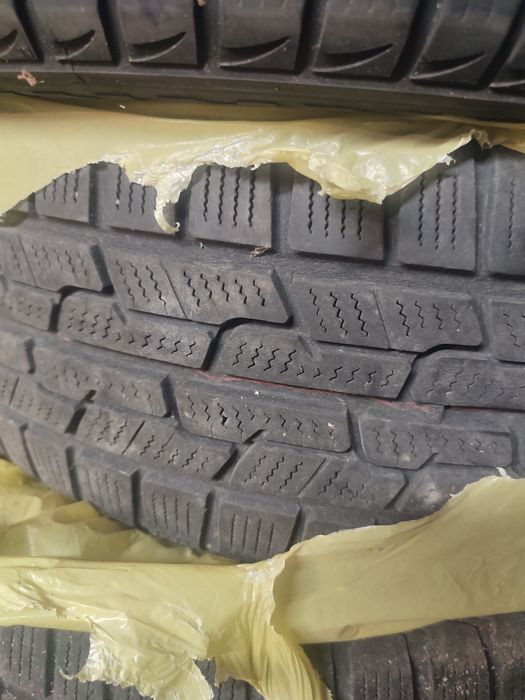 Opony zimowe bieżnikowane  r15 195/60