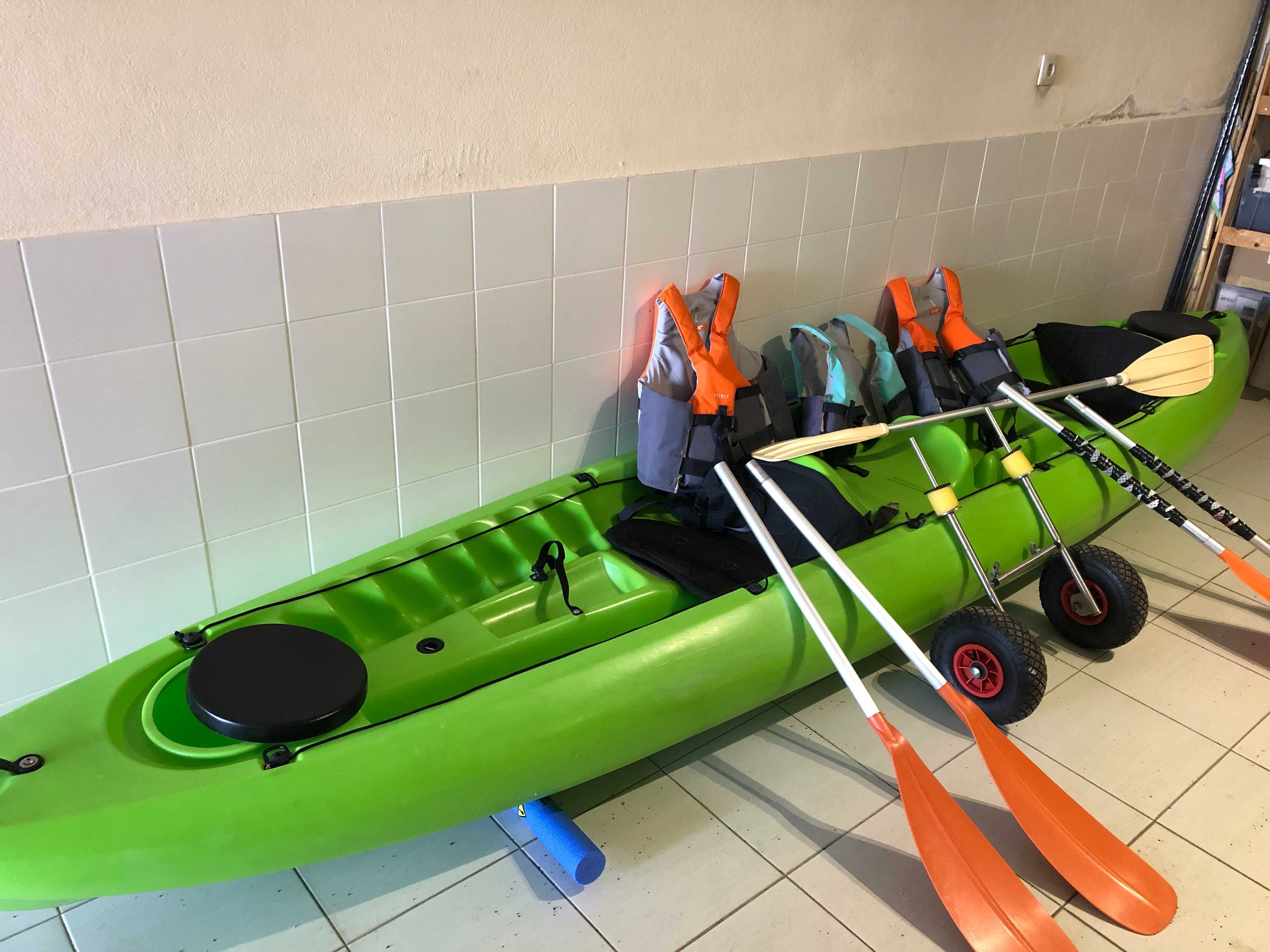 Kayak Rígido 2 Adultos e 1 Criança