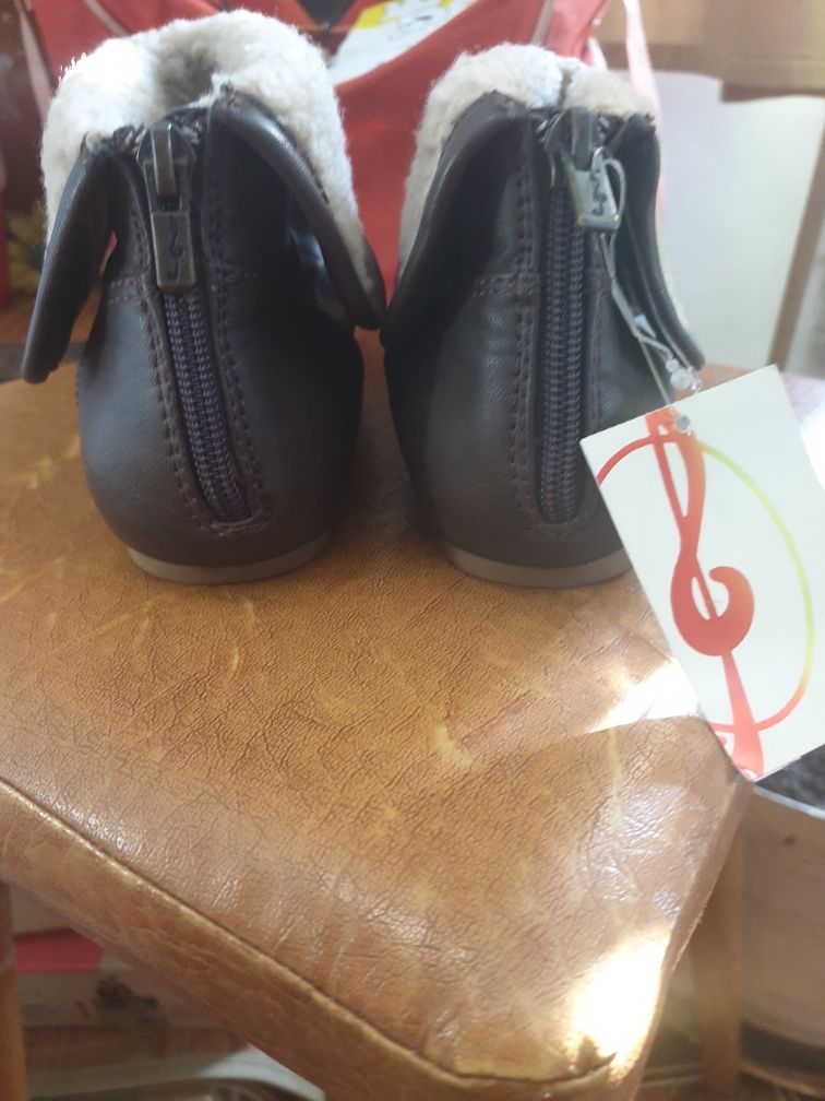 Buty botki damskie rozmiar 41 Stradivarius nie używane