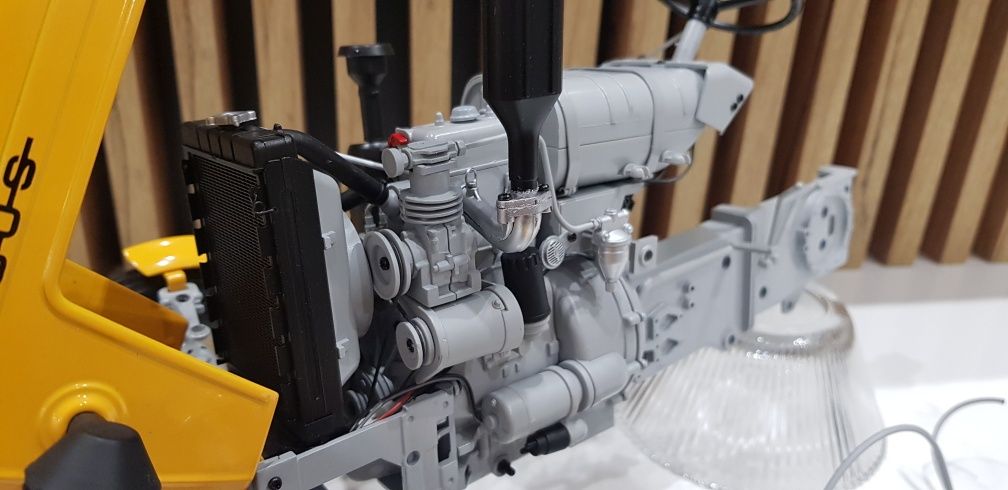 Ursus C-330 - 1:8, DeAgostini (38 numerów)