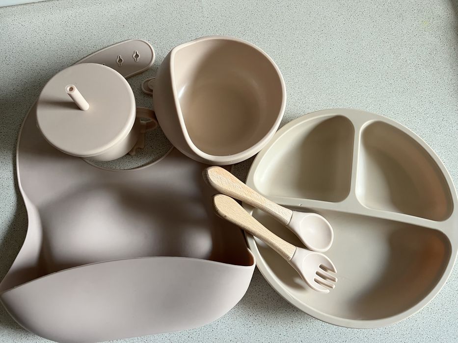 Набір силіконового посуду для малюків