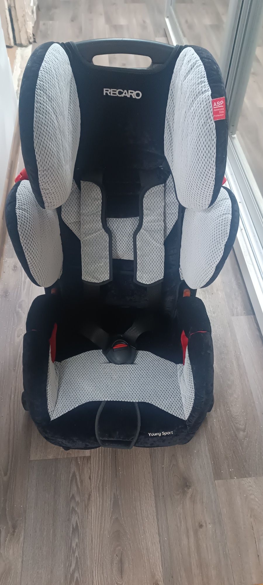 Детское автокресло RECARO