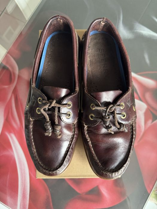 Топсайдери, мокасини Sperry