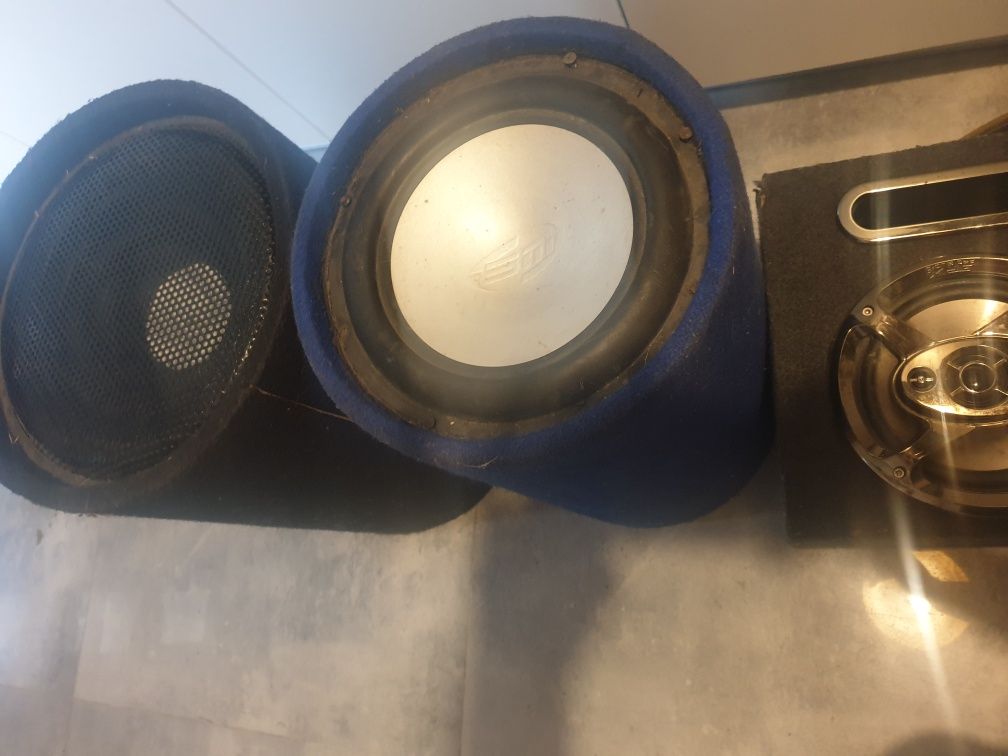 Subwoofer tuba do samochodu