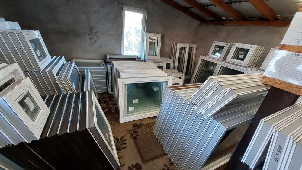 Skrzydła z okien PCV jako świetliki, przeszklenia, fix,