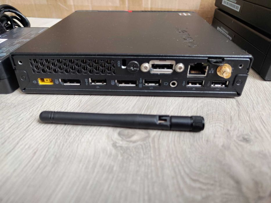 Lenovo M715q Ryzen 5 Pro 2400GE RAM 8GB SSD 256GB Windows 10 Pro
