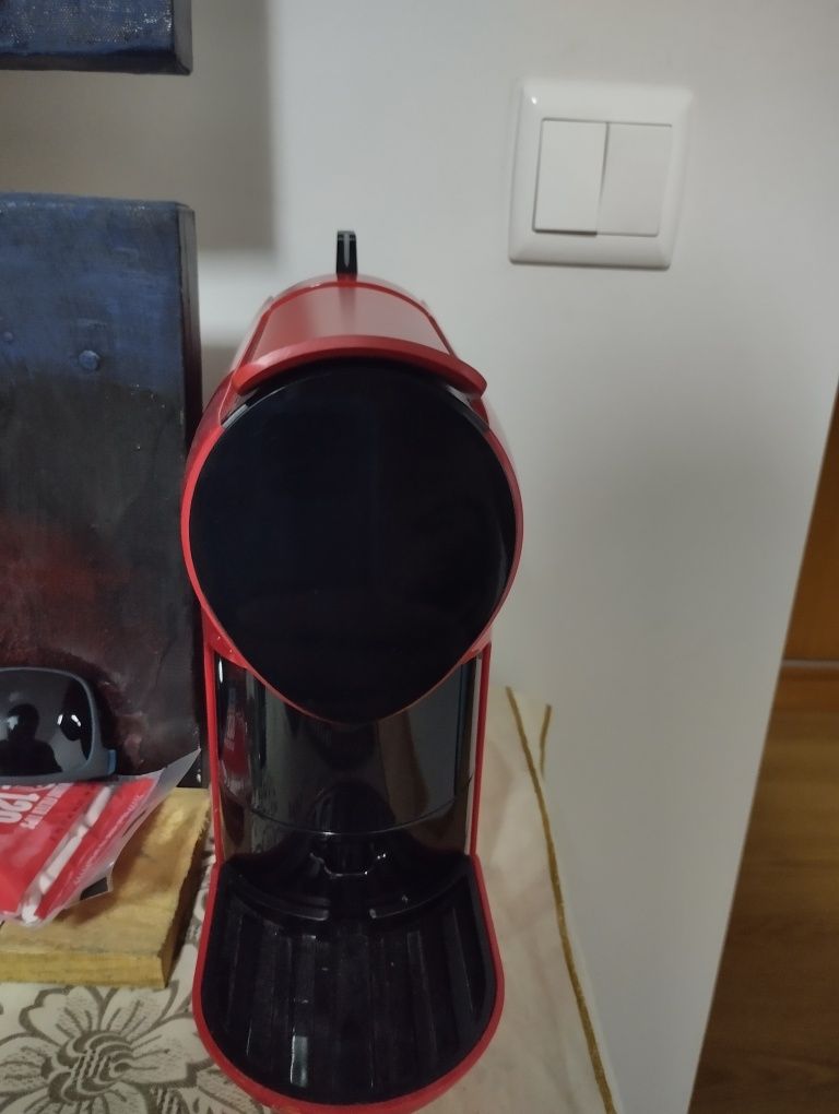 Máquina de café pouco usada