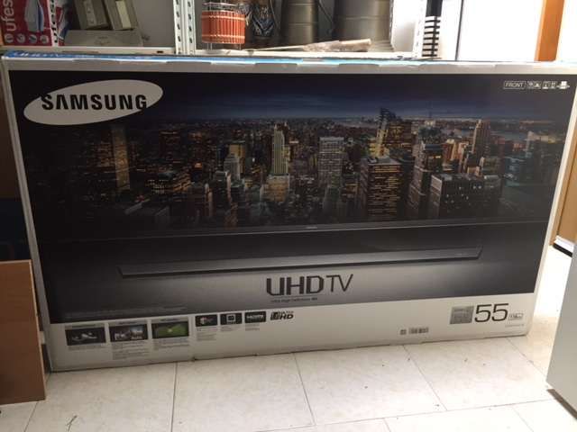Samsung - Smart Tv UHD serie 6400 55p 132cm