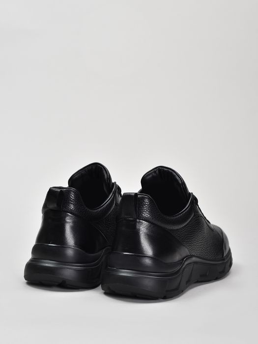 Кросівки Польского бренду