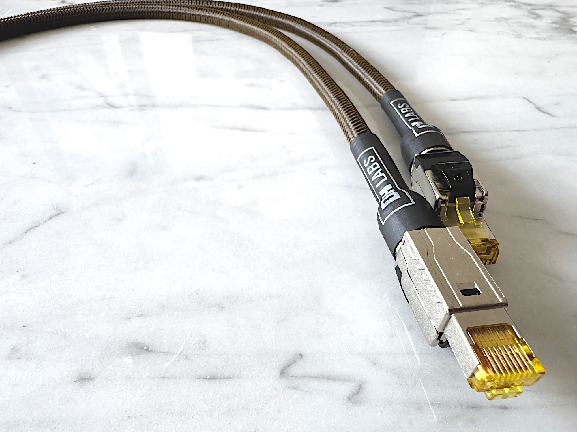 DH Labs Reunion CAT8 Ethernet Cable 2szt. Przewody Audio LAN Srebro