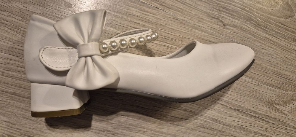 Buty białe komunijne z perełkami rozmiar 38