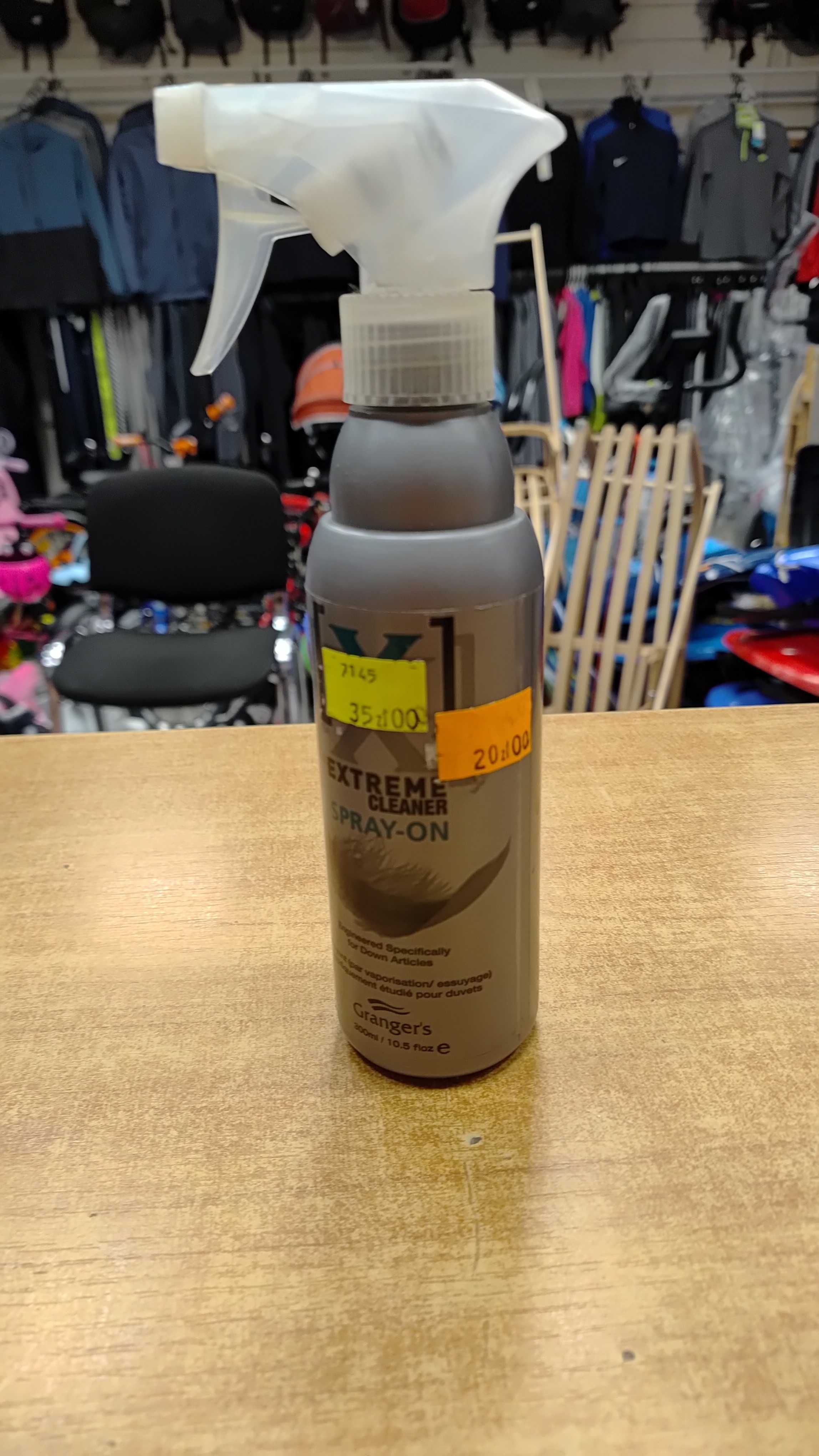 Spray czyszczący do puchu Extreme Cleaner Spray - on  Granger's