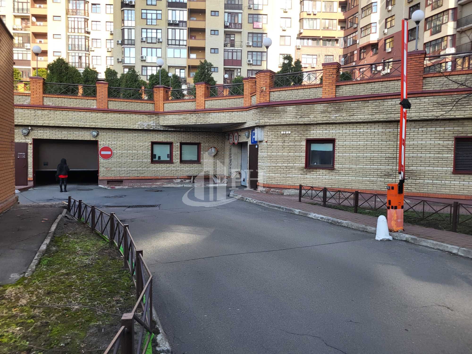 Без %. Продаж паркінгу в ЖК Митець, вул. Євгена Коновальця 32Б, центр