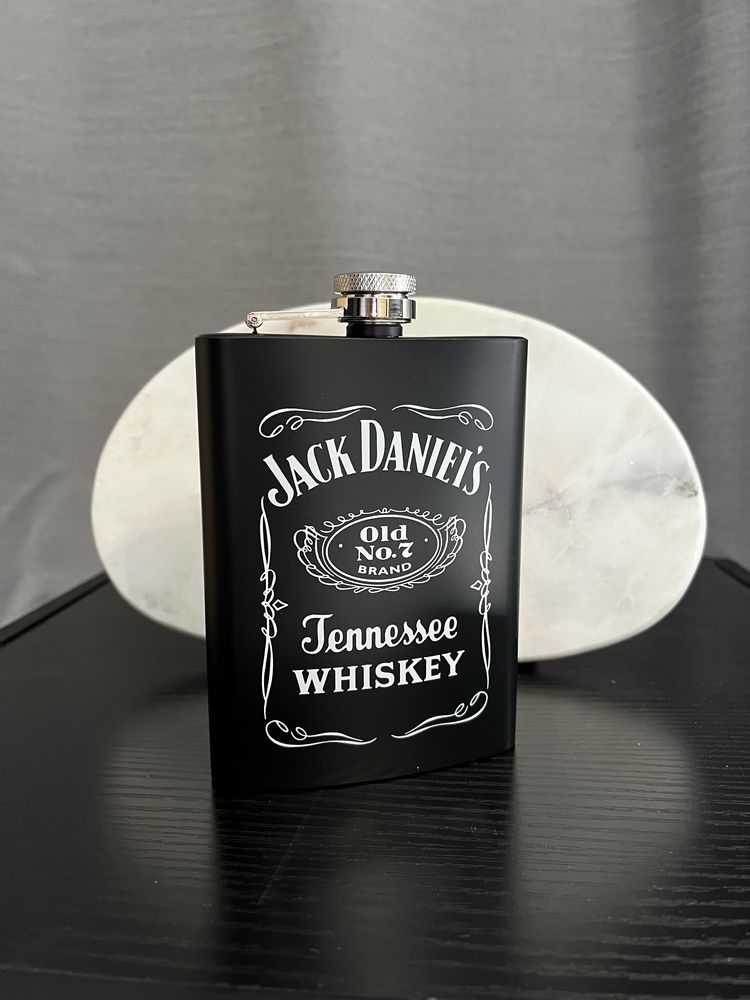 Piersiówka Jack daniels