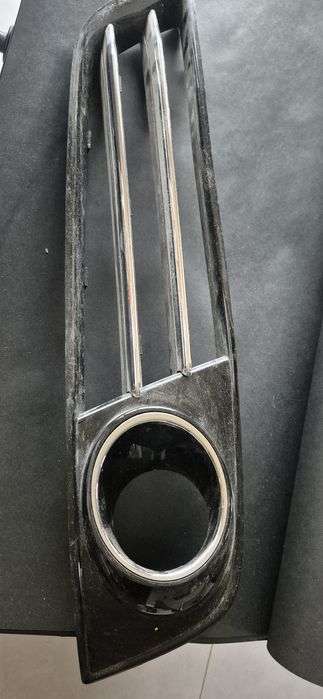 Kratki zderzaka audi a8 d4