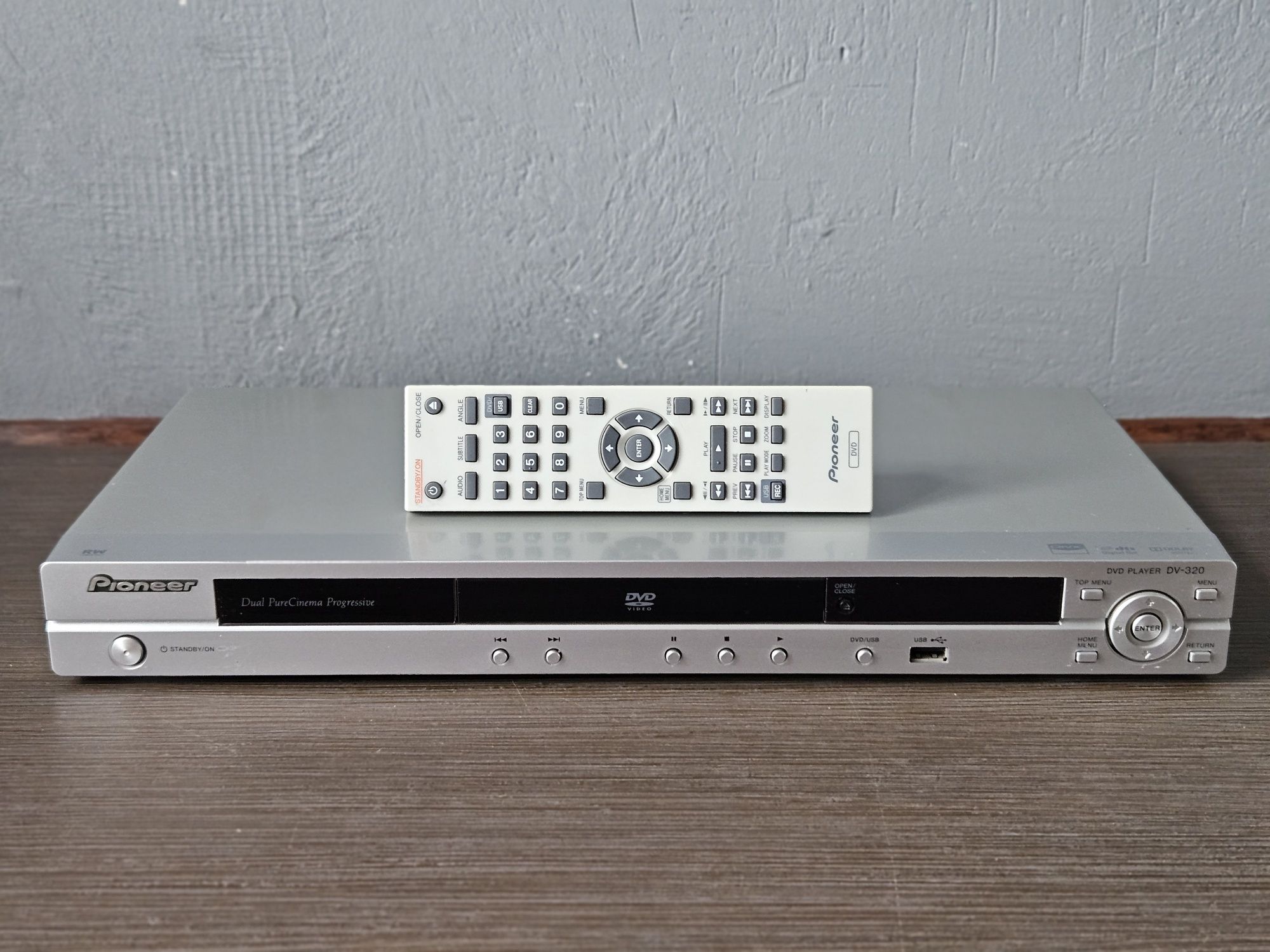 Odtwarzacz DVD Pioneer DV-320 srebrny
