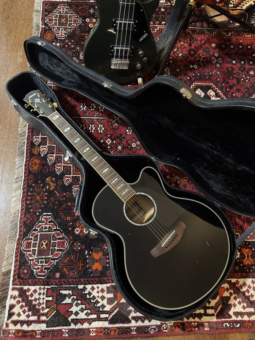 Guitarra Yamaha CPX 1000