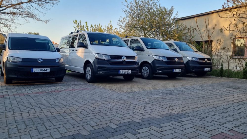 Wynajem busa VW Caravelle 9 osób przewóz osób Multivan 7 os Caddy 5 os