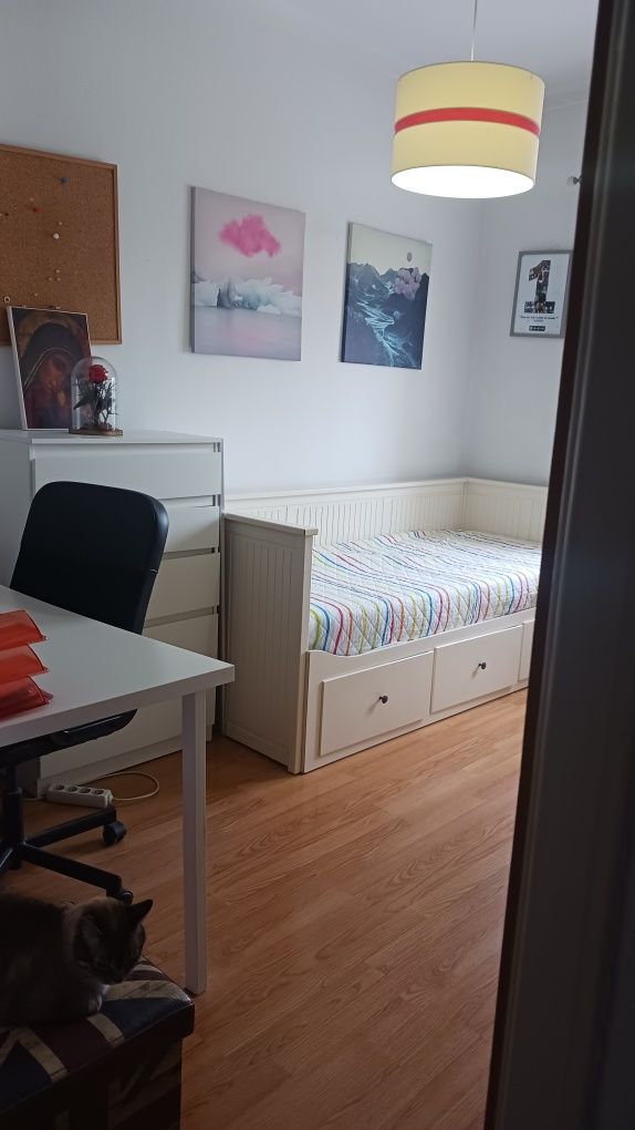 Alugo quarto a senhora ou rapariga estudante