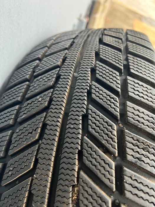 Продам пару зимних колес 185/60/15