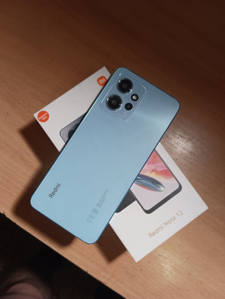 Телефон Xiaomi redmi note 12